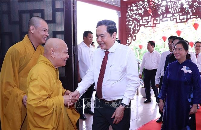 Chủ tịch Kl 99 Thể Thao Link Mới Trần Thanh Mẫn chúc mừng Đại lễ Phật đản tại TPHCM Chủ tịch Kl 99 Thể Thao Link Mới Trần Thanh Mẫn chúc mừng Đại lễ Phật đản tại TPHCM
