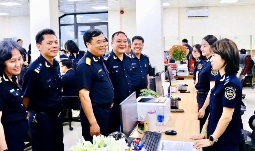 Cục trưởng Cục M.kl991.com tỷ lệ kèo World Cup 2026 Nguyễn Văn Thọ kiểm tra thực tế mô hình thông quan tập trung tại Hải Phòng Cục trưởng Cục M.kl991.com tỷ lệ kèo World Cup 2026 Nguyễn Văn Thọ kiểm tra thực tế mô hình thông quan tập trung tại Hải Phòng