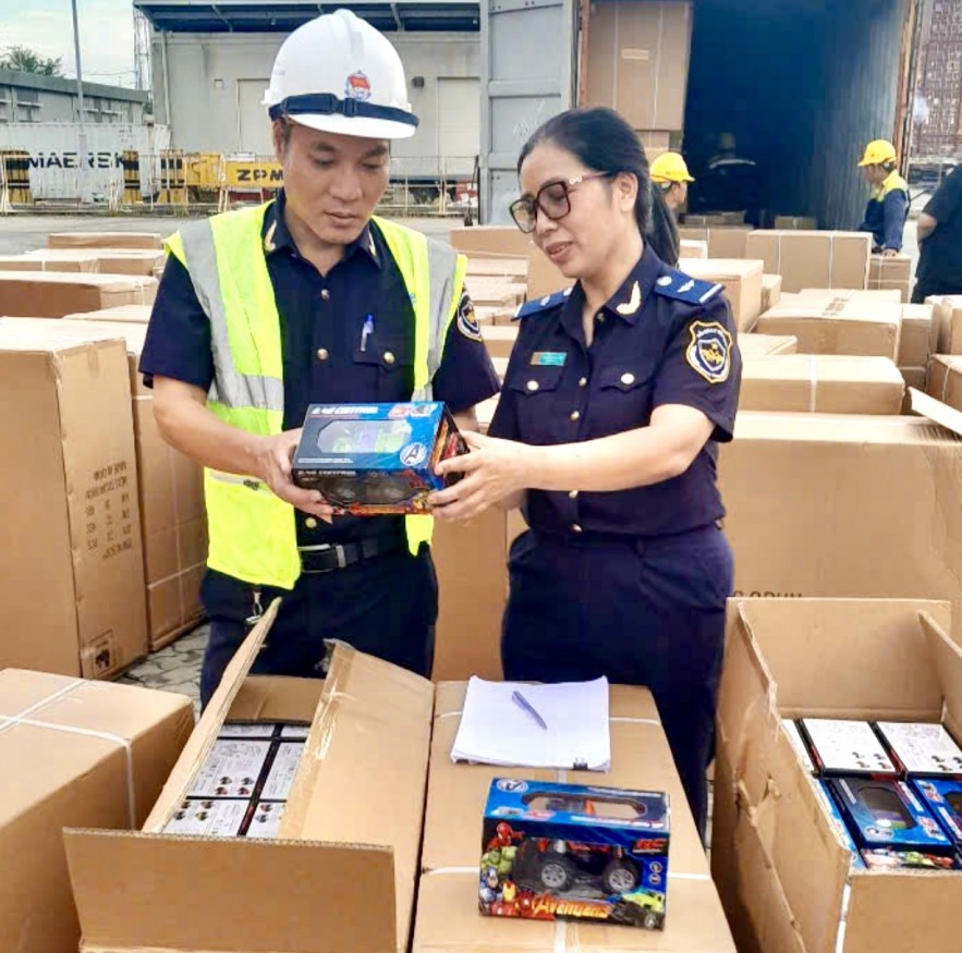 M.kl991.com tỷ lệ kèo World Cup 2026 triệt phá 4 vụ, thu giữ gần 5.000 sản phẩm nghi vi phạm sở hữu trí tuệ