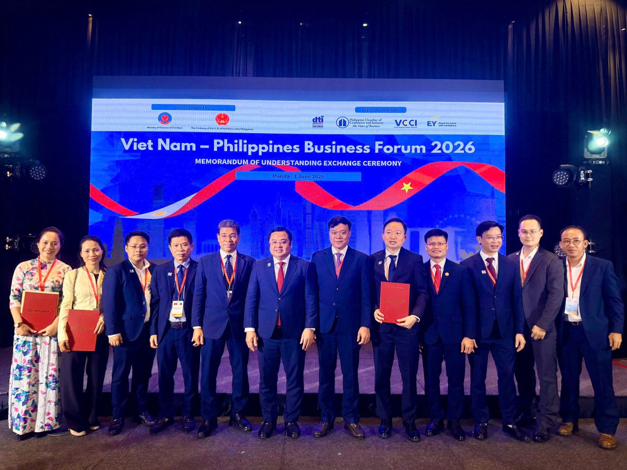 Vinachem ký kết hợp tác với các đối tác hàng đầu Philippines Vinachem ký kết hợp tác với các đối tác hàng đầu Philippines