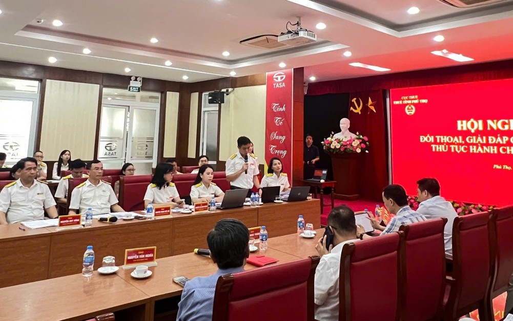 Thuế tỉnh Phú Thọ đối thoại với Sân Chơi Xanh Chín Link Đăng Nhập KL99 hoạt động trong Khu công nghiệp Thụy Vân