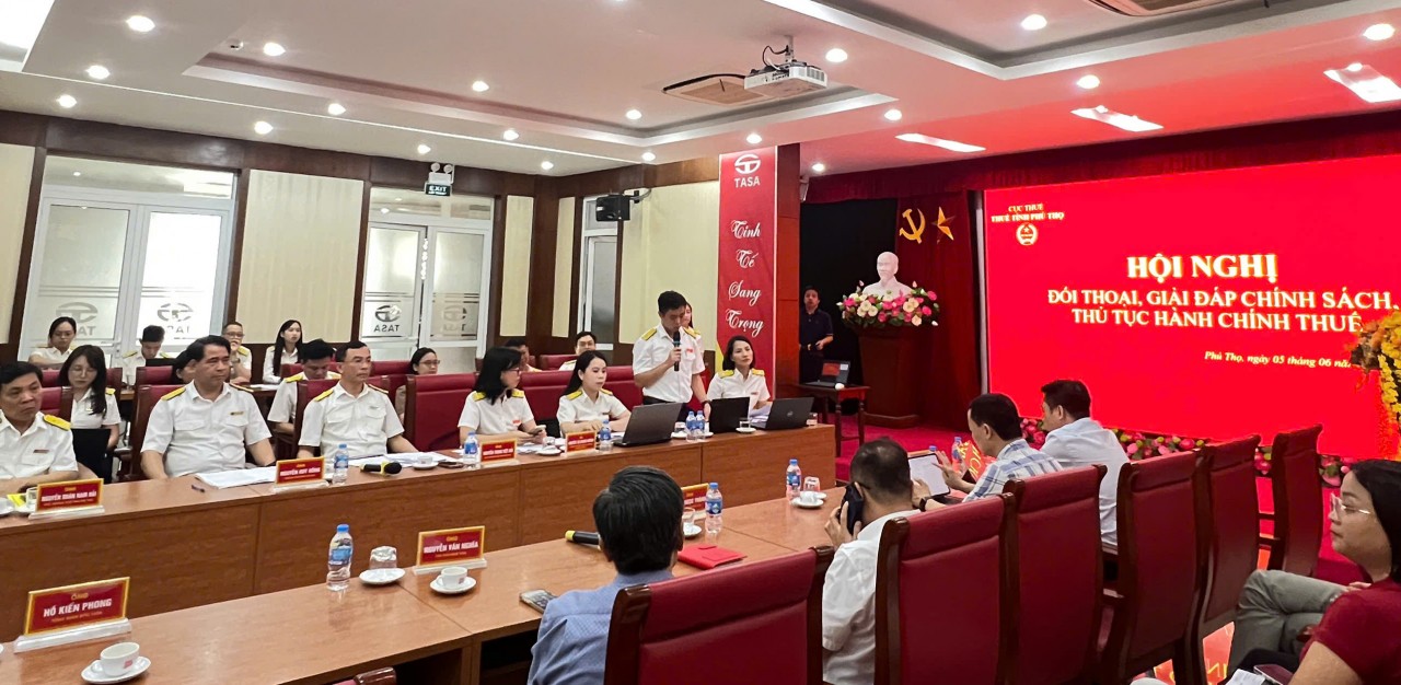 Thuế tỉnh Phú Thọ đối thoại với Sân Chơi Xanh Chín Link Đăng Nhập KL99 hoạt động trong Khu công nghiệp Thụy Vân