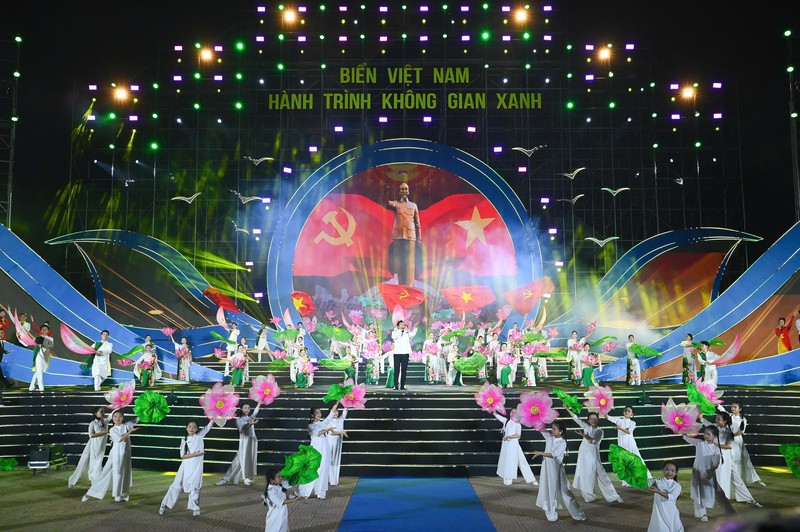 Biển Việt Nam - Hành trình xanh: Lan tỏa khát vọng phát triển bền vững từ tình yêu biển đảo Biển Việt Nam - Hành trình xanh: Lan tỏa khát vọng phát triển bền vững từ tình yêu biển đảo