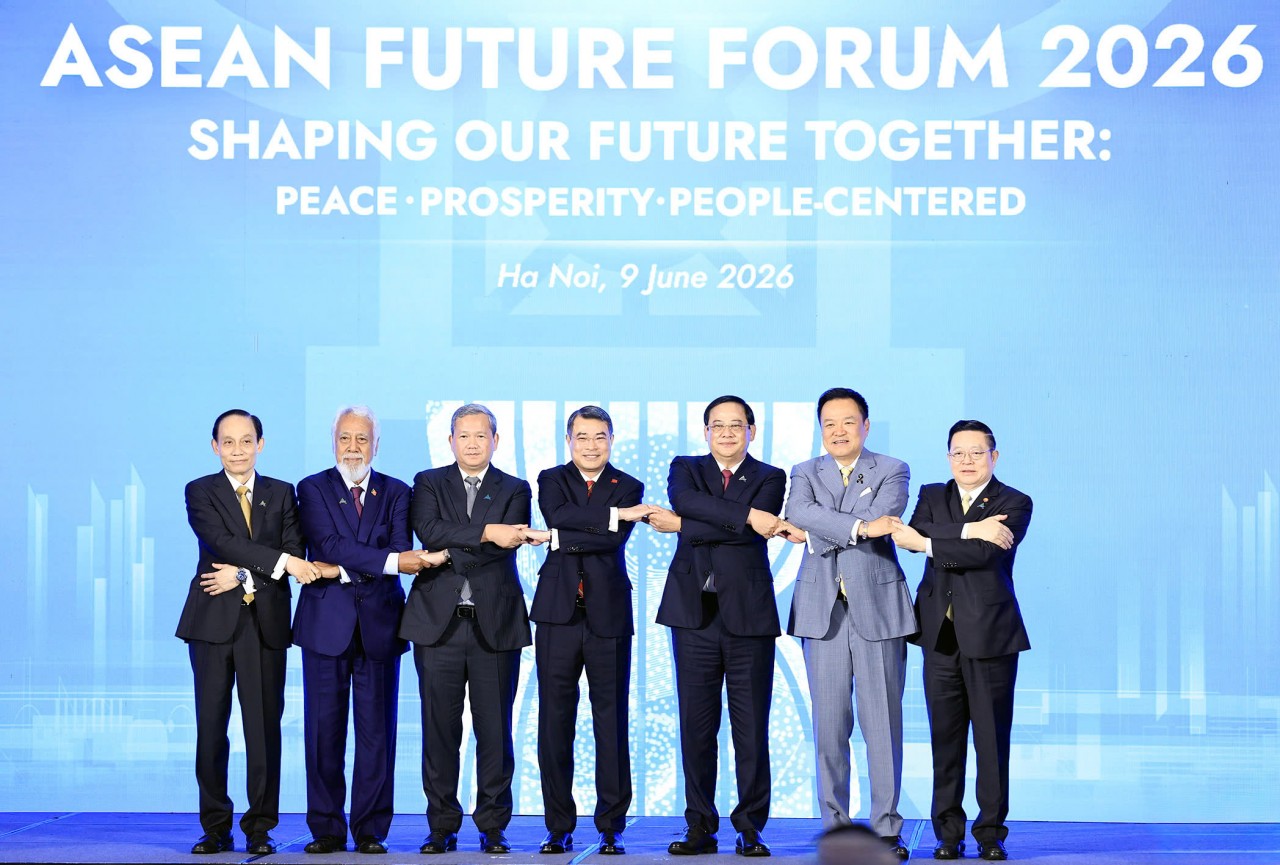 Việt Nam cam kết mạnh mẽ tiếp tục đồng hành cùng ASEAN bằng khát vọng kiến tạo tương lai Việt Nam cam kết mạnh mẽ tiếp tục đồng hành cùng ASEAN bằng khát vọng kiến tạo tương lai