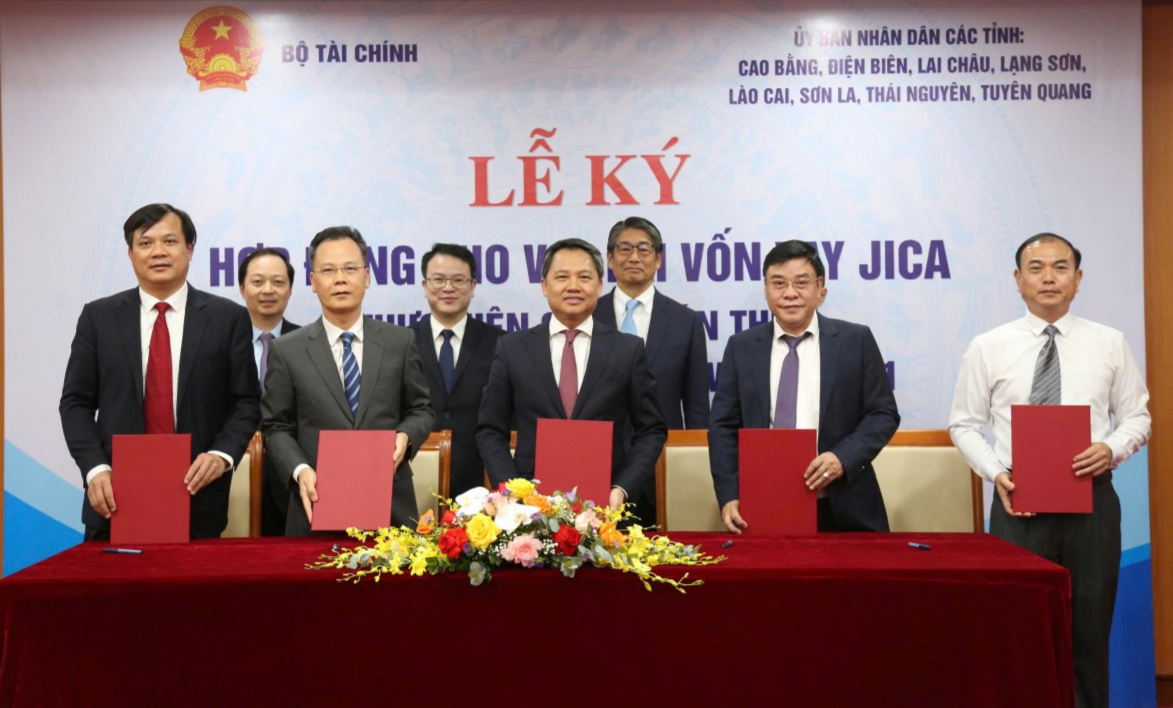 Bộ Kl99kl tải ứng dụng và 8 tỉnh miền núi phía Bắc ký 11 hợp đồng cho vay lại hơn 39 tỷ Yên vốn vay JICA Bộ Kl99kl tải ứng dụng và 8 tỉnh miền núi phía Bắc ký 11 hợp đồng cho vay lại hơn 39 tỷ Yên vốn vay JICA