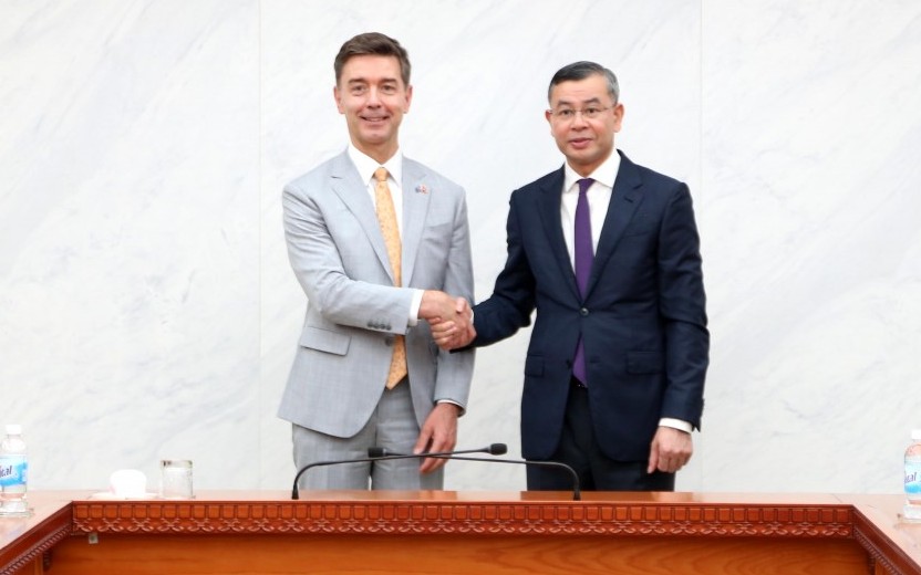 Bộ trưởng Ngô Văn Tuấn tiếp Đại sứ, Trưởng phái đoàn EU tại Việt Nam Julien Guerrier