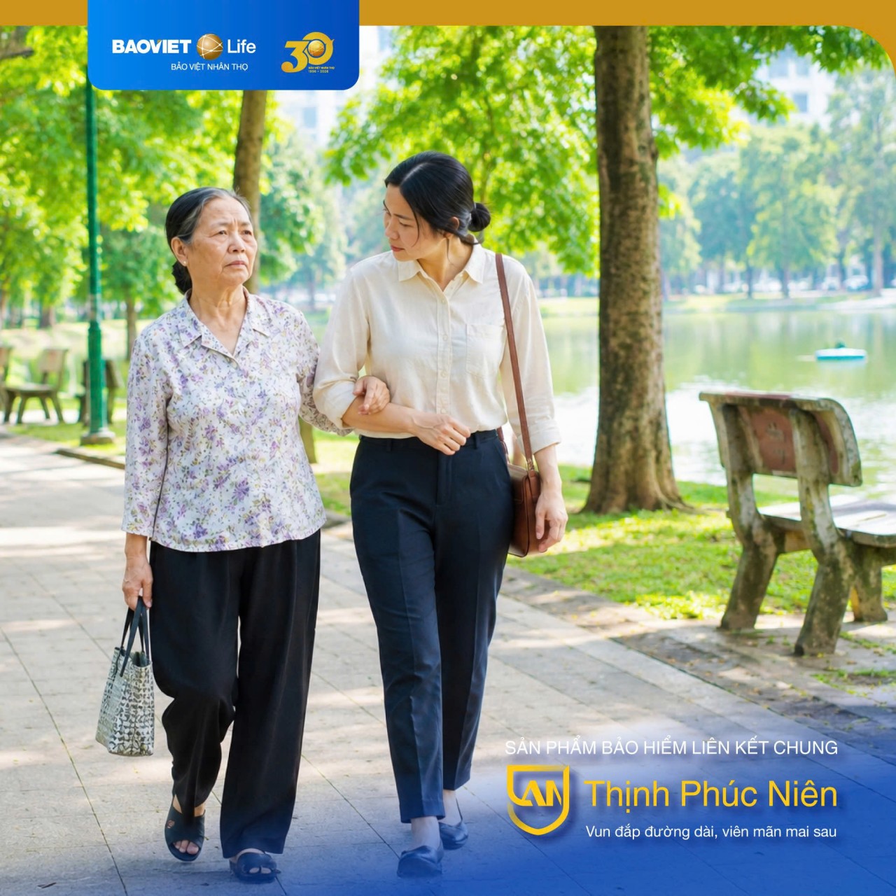 Thế hệ bánh mì kẹp: Khi một người phải gánh tương lai của cả ba thế hệ