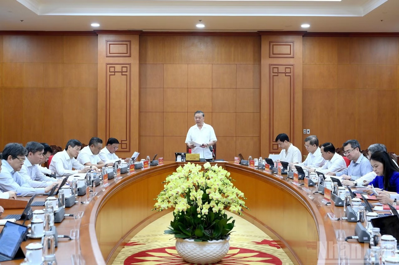 Phát biểu kết luận của Tổng Bí thư, Chủ tịch nước Tô Lâm tại cuộc họp Thường trực Ban Chỉ đạo tổng kết 100 năm Đảng lãnh đạo cách mạng Việt Nam (1930-2030). Phát biểu kết luận của Tổng Bí thư, Chủ tịch nước Tô Lâm tại cuộc họp Thường trực Ban Chỉ đạo tổng kết 100 năm Đảng lãnh đạo cách mạng Việt Nam (1930-2030).