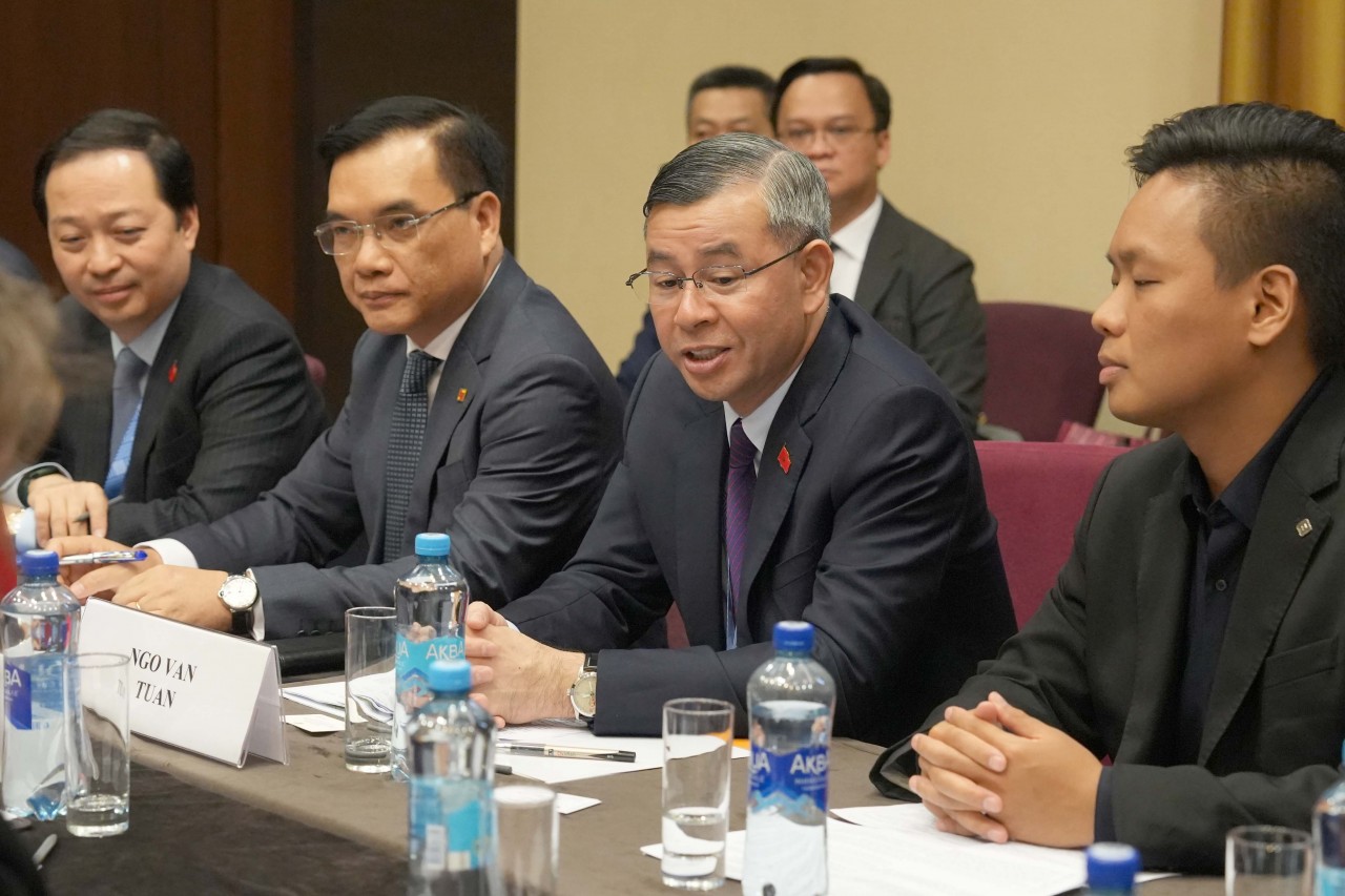 Bộ trưởng Ngô Văn Tuấn tiếp Tổng Giám đốc điều hành Quỹ Đầu tư trực tiếp liên bang Nga